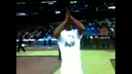 Cristinao Ronaldo`s presentation!!!!представянето на Кристиано Роналдо на Сантиаго Бернабеу 06.07.09