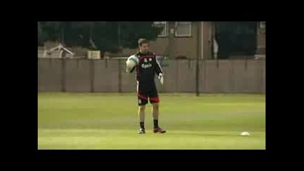 Liverpool Training featuring Fernando Torres.flv