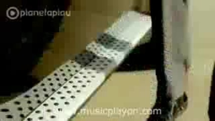 Denis - Дръж Се Здраво (2011) (musicplayon.com)