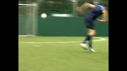 Billy Wingroves Learn Freestyle Football 