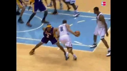 Deron Williams with two killer crossovers! 