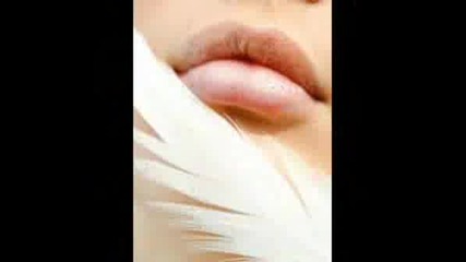 I Kissed A Girl - Pics4eta.wmv