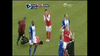 Зверското Контузване на Eduardo Arsenal vs Birmingham 23.2.08