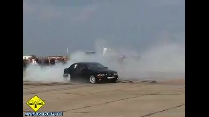 Пилене на гуми с Bmw M5 