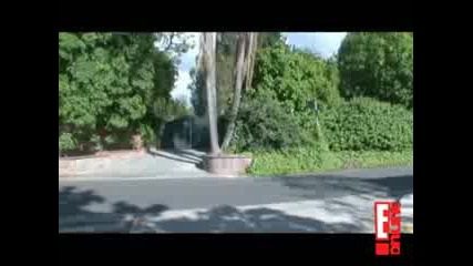 Mileys New House [e! Online]