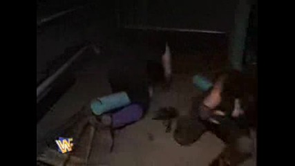 Summerslam 1996 - Mankind Vs Undertaker ( Boiler Room Brawl Match)