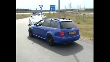 Audi Rs4 driving off :)