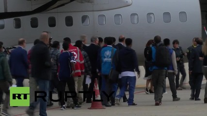 Italy: First asylum seekers flown to Sweden as part of EU refugee relocation plan