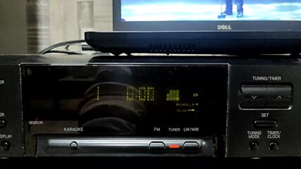 Vid_20220323_195619.mp4