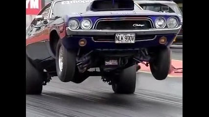 Dodge Challenger Slow motion Wheelie