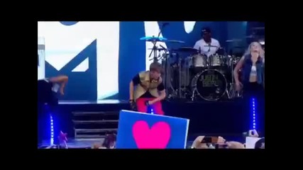 Джъстин на живо в Малайзия през 2012 [ Целия Концерт ]