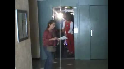 Remi Gаillard в асансьора