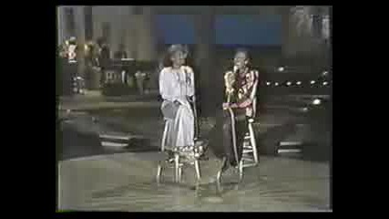 Natalie Cole With Dionne Warwick On Solid