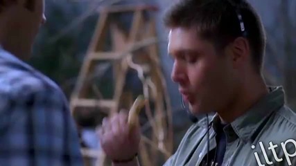 Dean Winchester - Nomnomnom Funny :d