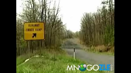 Камион срещу бабуни !!!
