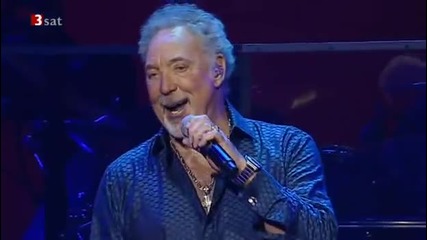 Tom Jones - It's Not Unusual ( 2009) - Live