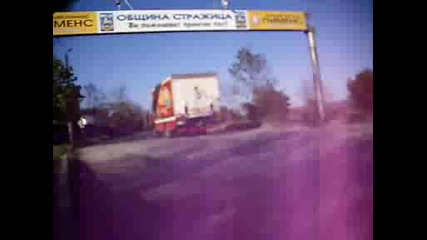 Минаващ камион Ман 14.264 край Стражица