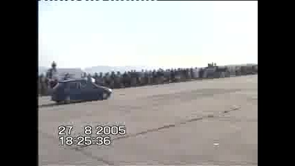 Peugeot 106 Vs. Lada Dobrich