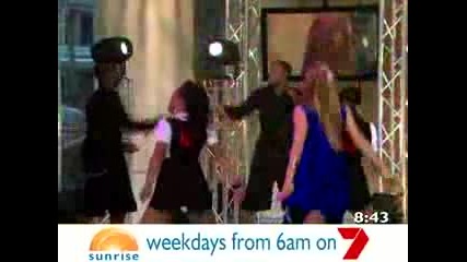 Fergie Sings Fergalicious Live On Sunrise