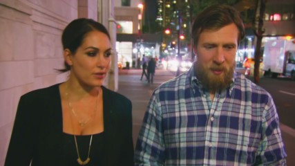 Brie Bella has reservations about Nikki Bella's "Dancing with the Stars" offer: Total Divas, Jan. 17, 2018