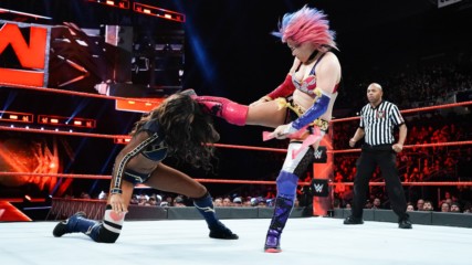 Asuka vs. Alicia Fox: Raw, Dec 18, 2017