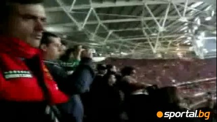 Двойник на Моуриньо с шалче на Юнайтед срещу Барса
