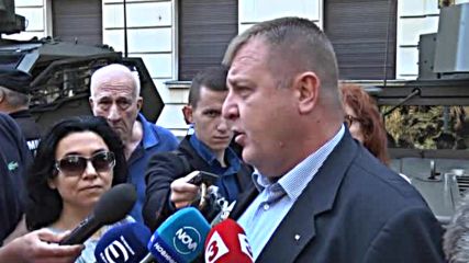 Каракачанов: Хубаво е българските граждани да имат по-чест досег до армията