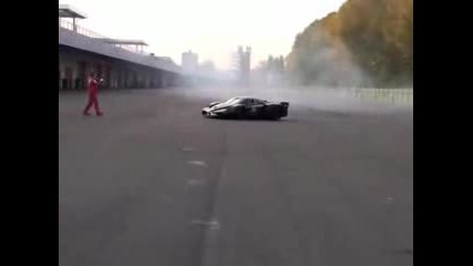 Ferrari Fxx Evo 860hp Burnout Donut