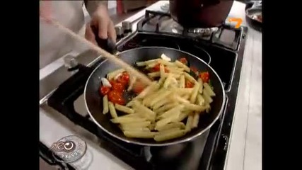 Лео и паста пенне "бяло, зелено и червено"