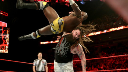 Apollo Crews vs. Bray Wyatt: Raw, Jan. 1, 2018