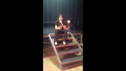 Adam Lambert sings Rihanna's song "stay"