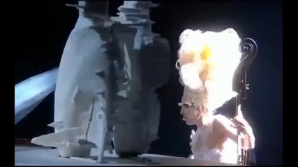 Поредното шоу от Lady Gaga на Brit Awards 2010 Hq 