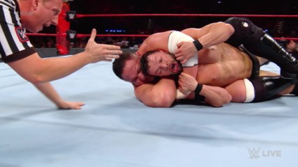Finn Bálor vs. Samoa Joe: Raw, Nov. 20, 2017