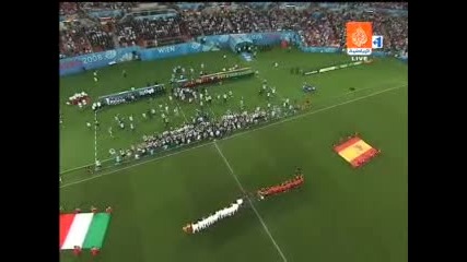 Euro 2008 - Испания - Италия 0:0 Националните химни *HQ*