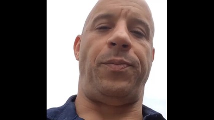 Легендата Вин Дизел прави видео от снимачната площадка на филма Бързи и Яростни 7 (2015)
