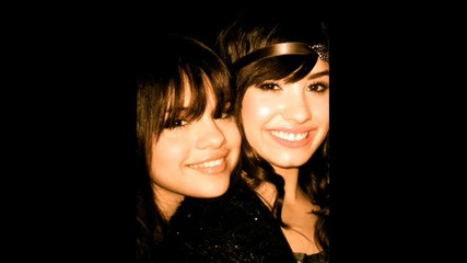 Selena Gomez and Demy Lovato - Bffs