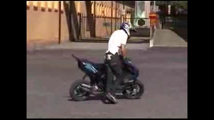Yamaha Aerox - Stunt