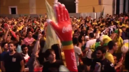 Двете крайности в Бразилия: Протести и луда радост