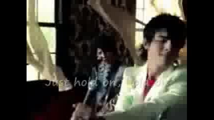 Jonas Brothers - Hold On