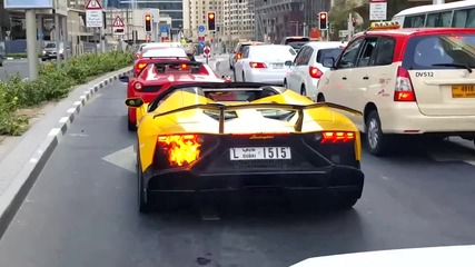 Lamborghini се подпали докато шофьора се фука