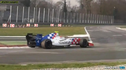 Страхотен звук от болидите на Formula Renault 3.5 за 2014
