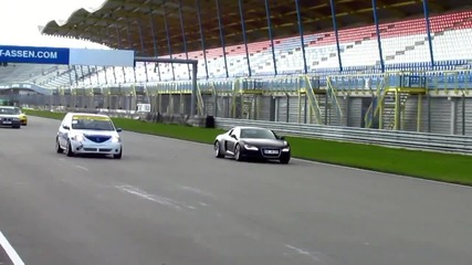 Черен Мат Audi R8 4.2fsi Quattro