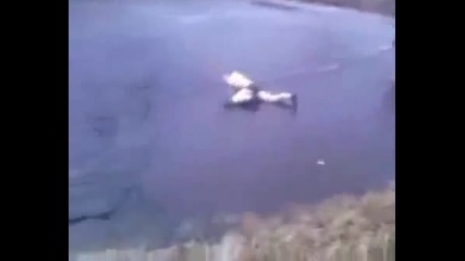 Руснак си разбива главата в лед *смях*