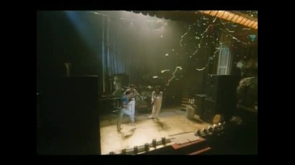 Queen - A Kind Of Magic - Complete Original Video Clip '1986 ( Hq 480p)