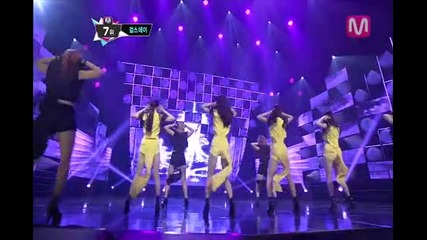 (female President by Girl s Day of Mcountdown 2013.7.11)