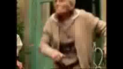 много смешен 
