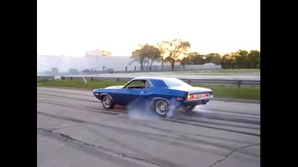 Dodge Challenger Burnout