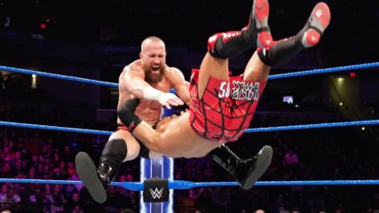 Акира Тозава срещу Майк Канелис: WWE 19.03.2019