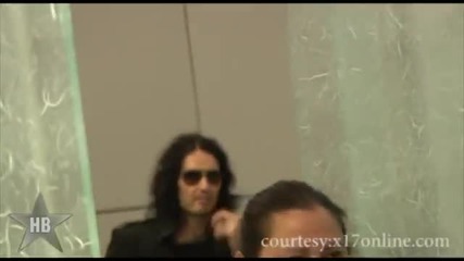 Russell Brand & Katie Perry Се връщат в Индия