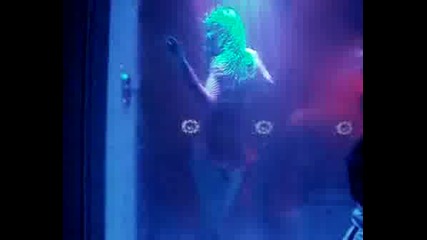 Shower Girl In Pacha